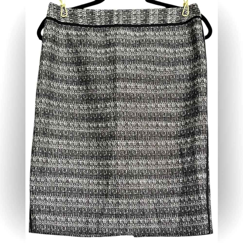 LIZ CLAIBORNE Black/Gray/White Tweed Look w/Black Trim, Pencil Skirt, Sz 6, GUC.